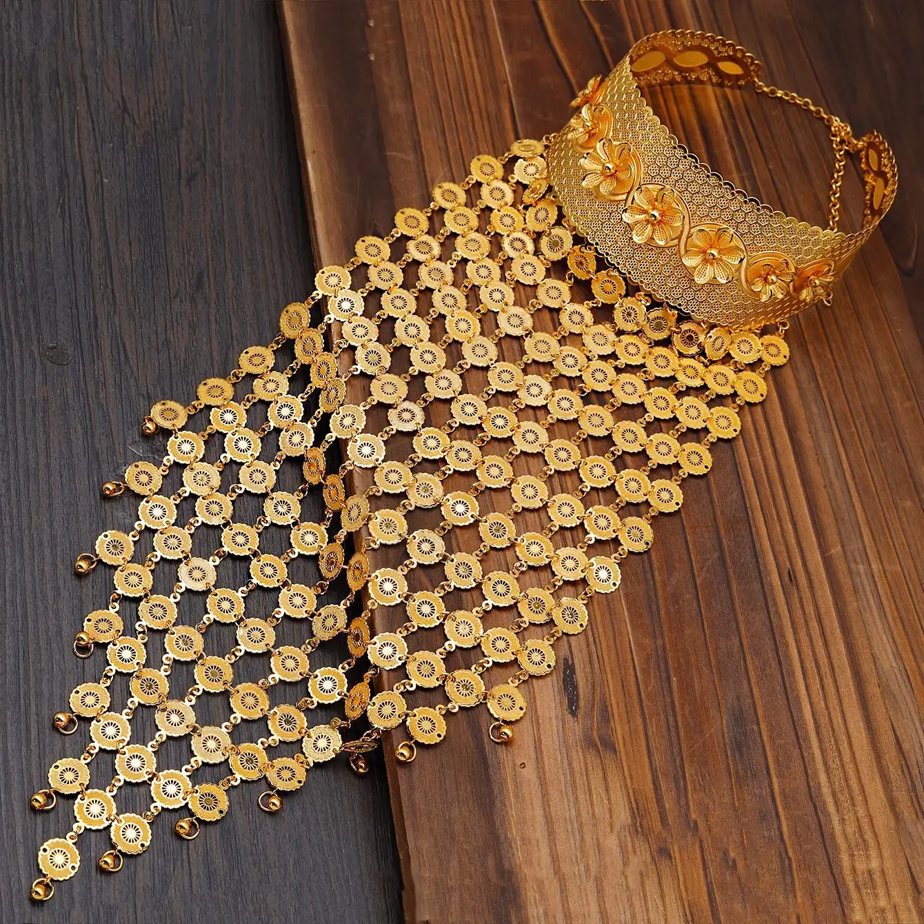 Luxury 24K Gold Bridal Jewelry Set with Floral Accents