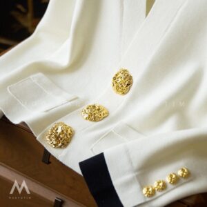 Women's Luxurious Custom Knit Color Block V-Neck Cardigan - Elegant Knitted Sweater for Chic Autumn Style and Cozy Winter Comfort