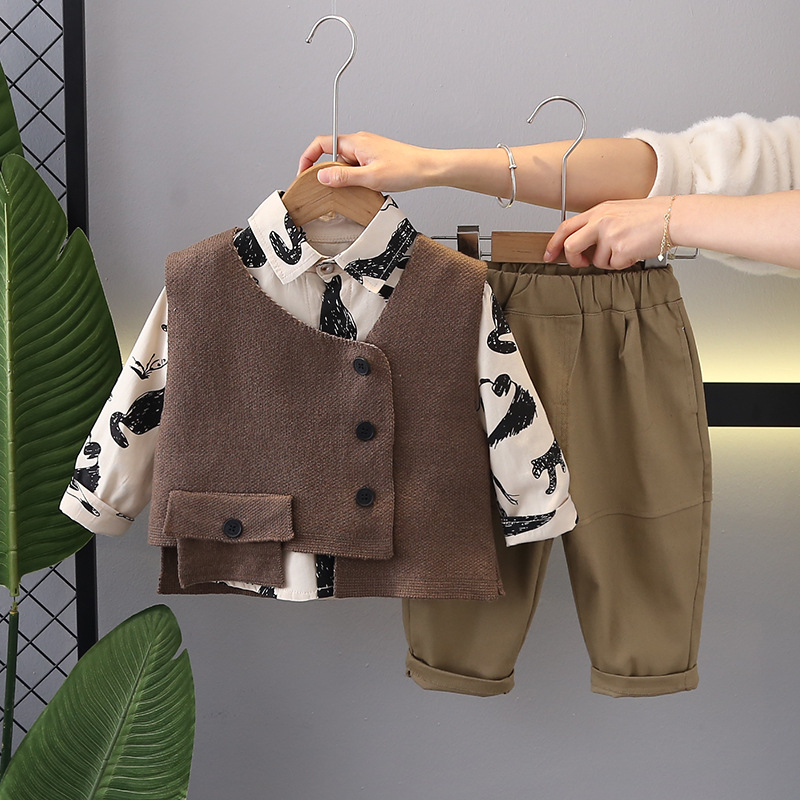 Trendy Boys' Layered Vest and Pants Set for Spring & Autumn