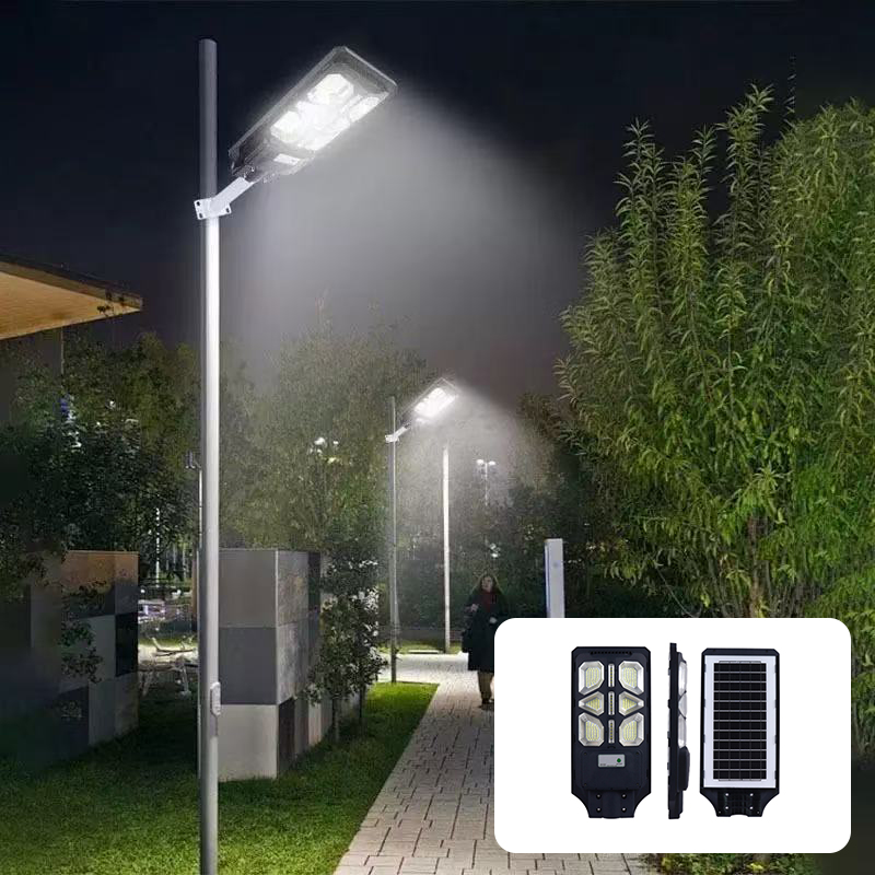 SolarMax Multi-Reflector Street Light